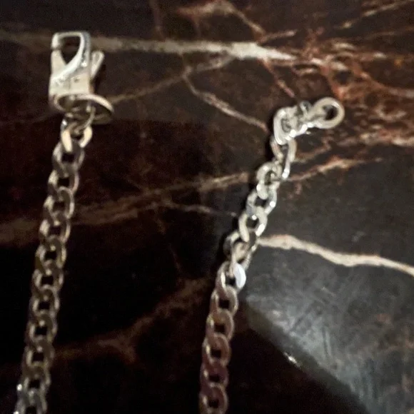 Gucci Necklace - Picture 4 of 5